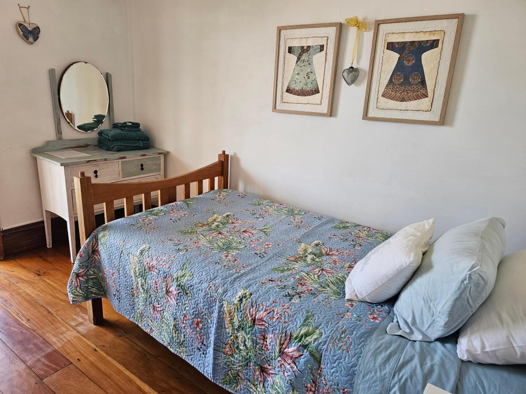 פורירואה Brony'S Beachfront-Short And Long Term Stays חדר תמונה